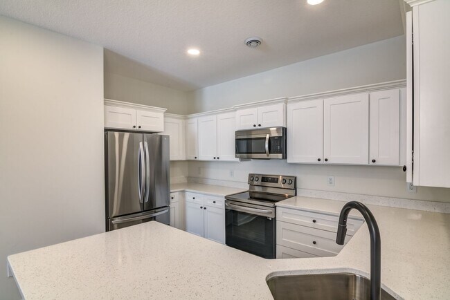 Building Photo - 2544 Dawes Place