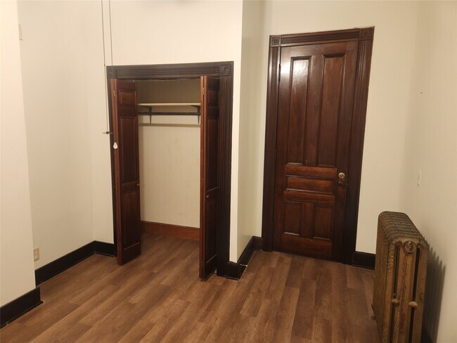 Building Photo - 17 Frederick St