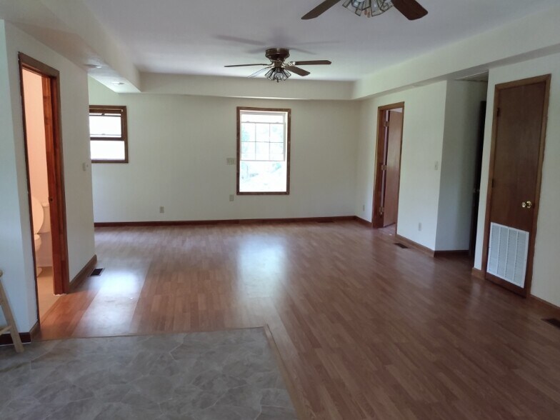 Building Photo - 62 Lick Creek Rd