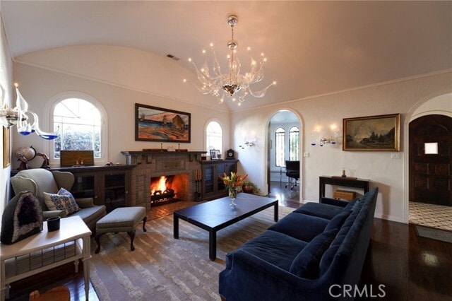 Building Photo - 1949 N Catalina St