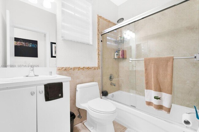 Building Photo - 10824 NW 84th St