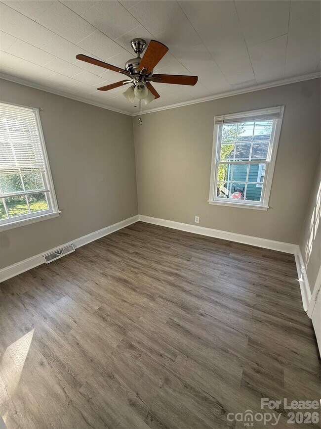 Building Photo - 509 Rhyne St