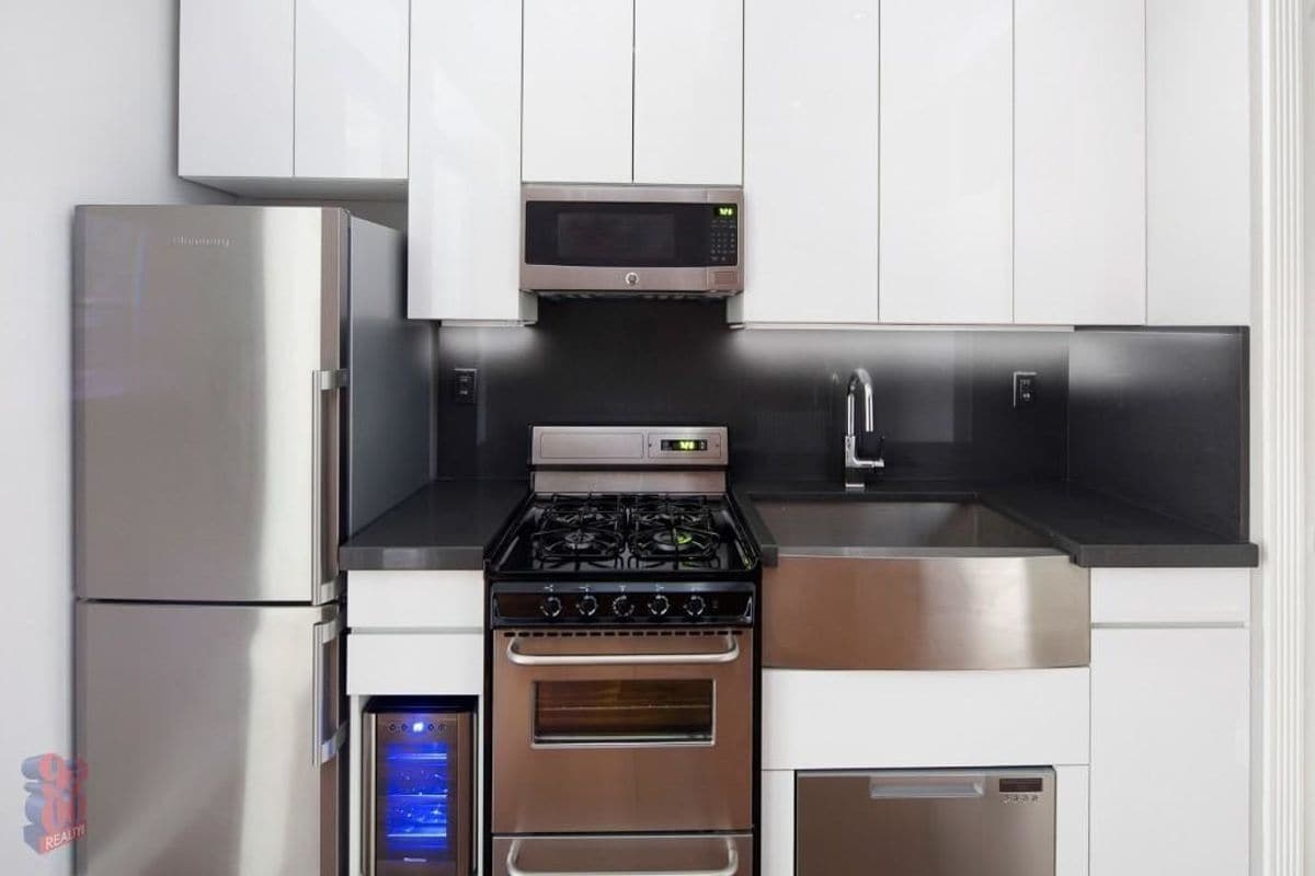 Building Photo - West 14th Street