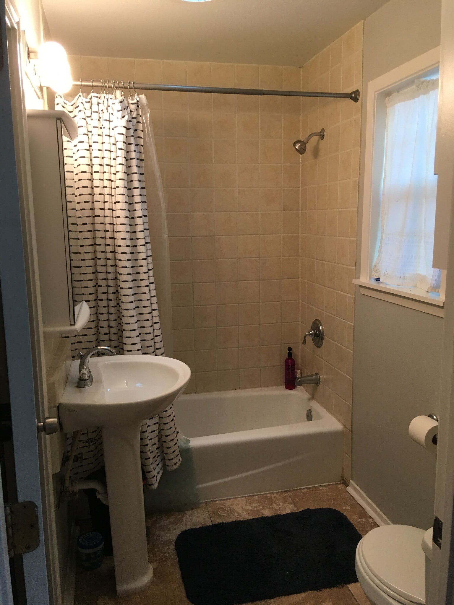 Master Bath - 4302 Duval Street