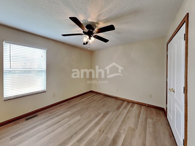 Building Photo - 2479 Camellia Ct