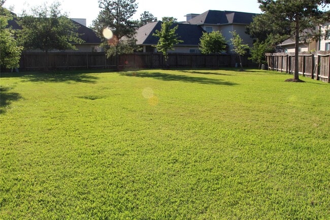 Building Photo - 919 Sterling Creek Cir