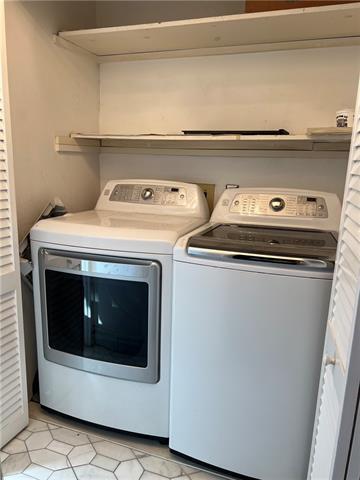 Building Photo - 1000 St Philip St