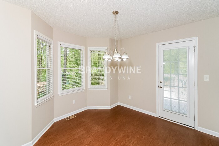 Building Photo - 147 Wesley Mill Dr