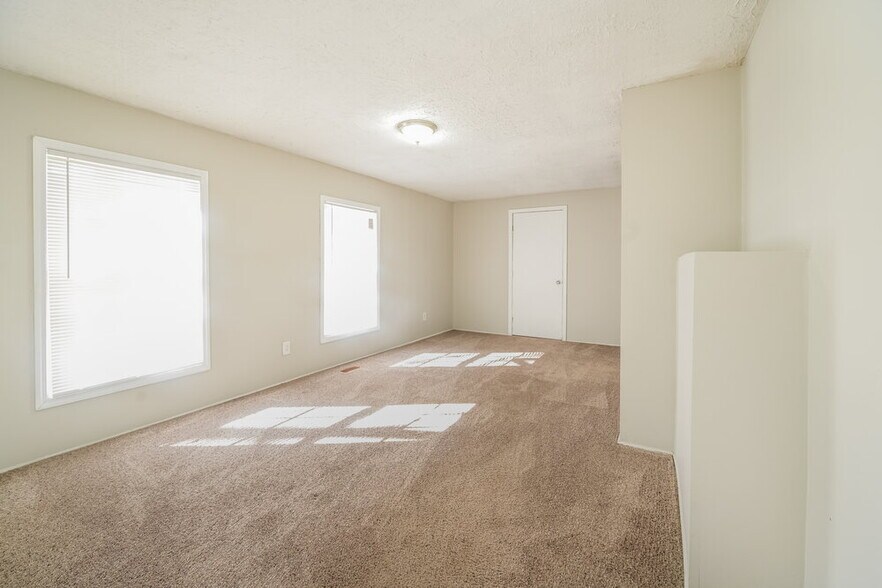 Building Photo - 44 Arnold Rd