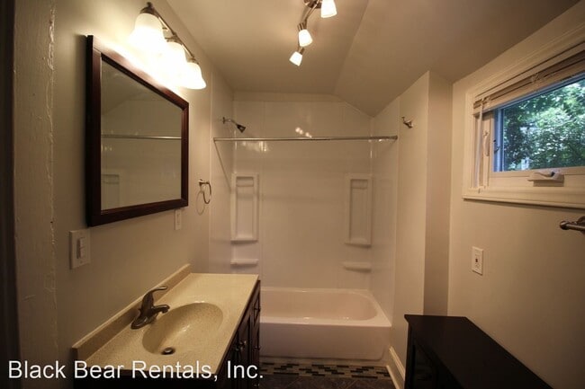 Building Photo - 2 br, 2 bath House - 101 Coleman Avenue