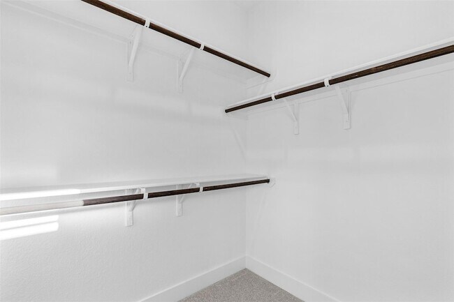 Building Photo - 1955 Settlers Glen Dr