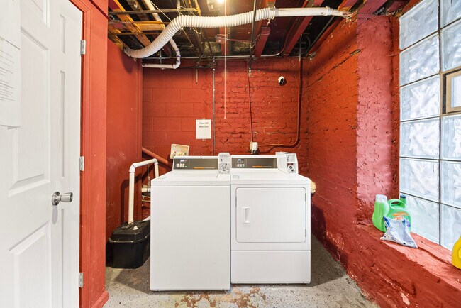 Building Photo - 2228 S Wood-2