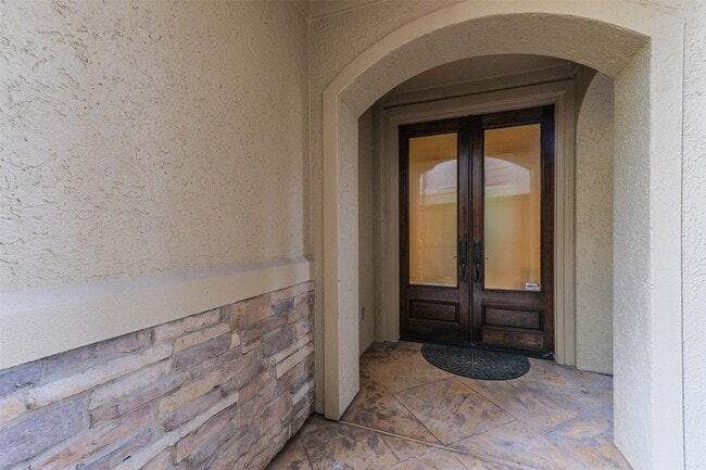 Building Photo - 407 W Bell St