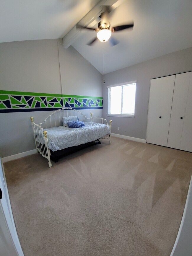 Building Photo - 3831 Apache Ct W