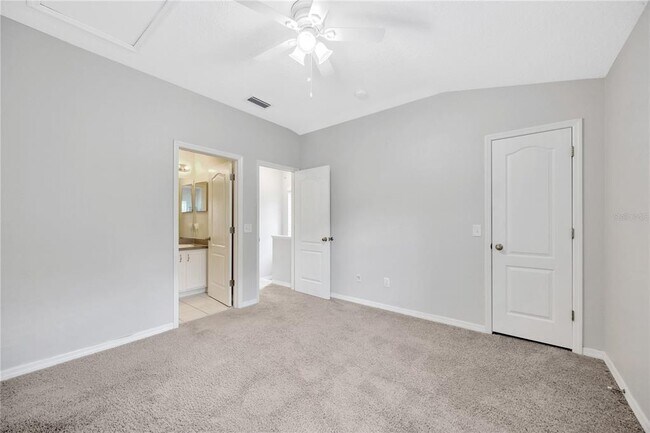 Building Photo - 15780 Fishhawk Falls Dr