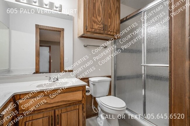 Building Photo - 605 Palo Verde Ct
