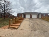 Building Photo - 228 Graystone Cir
