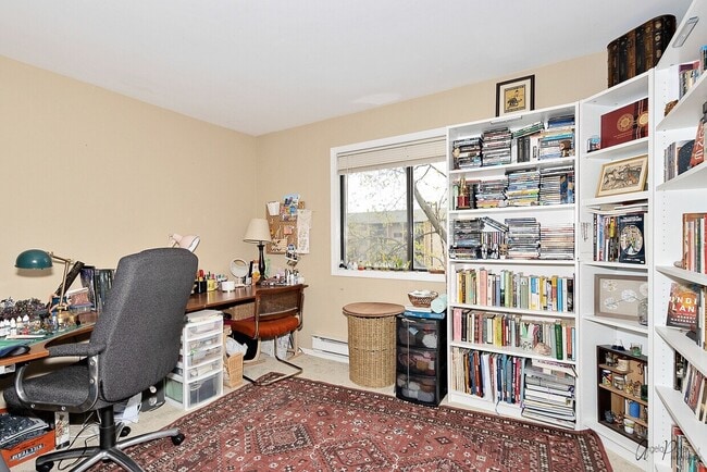 Building Photo - 627 S Virginia Rd