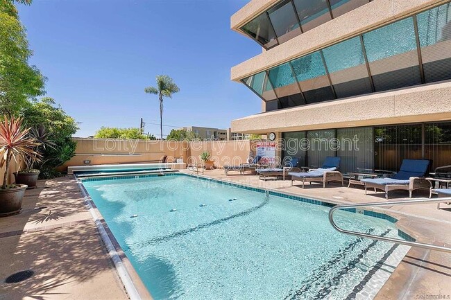 Building Photo - 230 W Laurel St