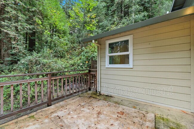 Building Photo - 245 Blue Ridge Dr