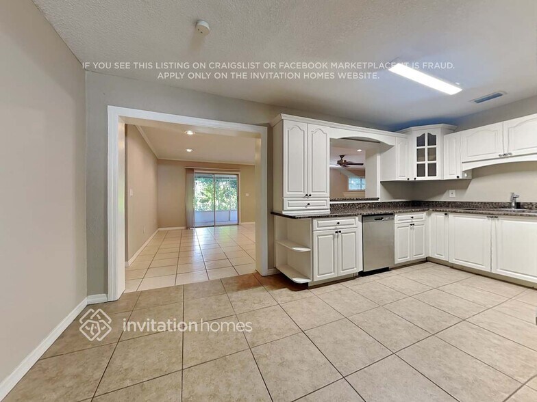 Building Photo - 6417 N Gomez Ave