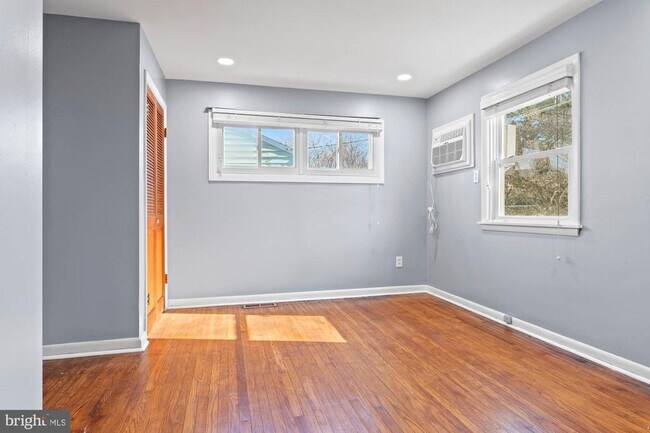 Building Photo - 309 Williams Rd