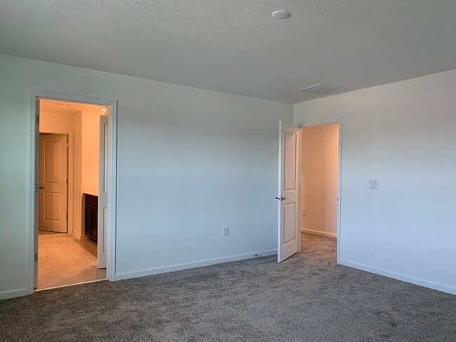 Building Photo - 843 Grant St