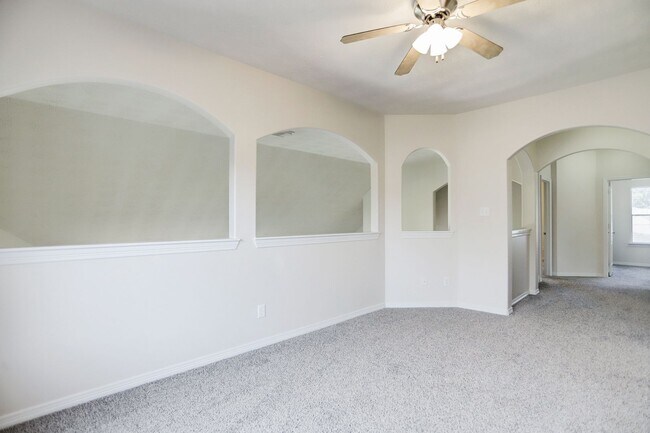 Building Photo - Move in ready Home in Conroe for Lease!