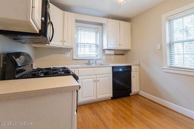 Building Photo - 3725 Warner Ave