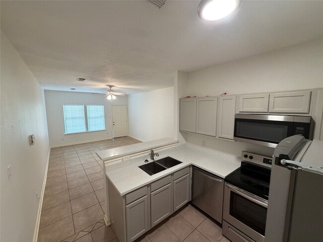Building Photo - 4516 White Rock St