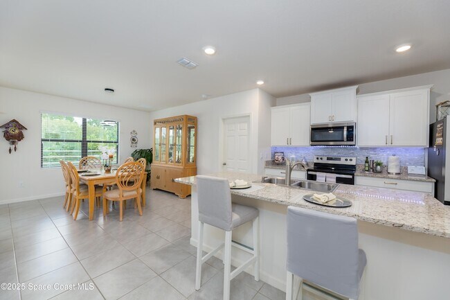 Building Photo - 843 Remington Green Dr SE