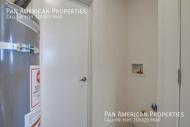 Building Photo - 11314 1/2 S Truro Ave-