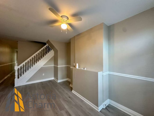 Building Photo - 3 Bedroom Rowhome with Deck and Updated Kitchen