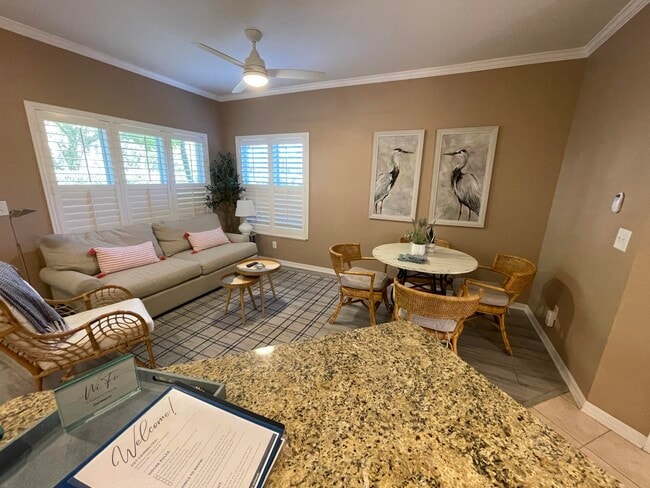 Building Photo - 10067 Perfect Dr