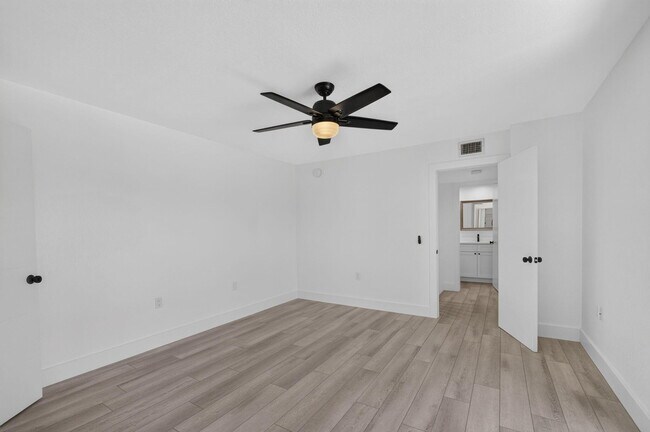 Building Photo - 2101 21st Way