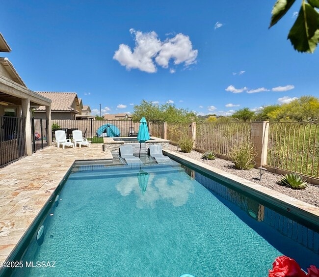 Building Photo - 12768 N Lantern Way