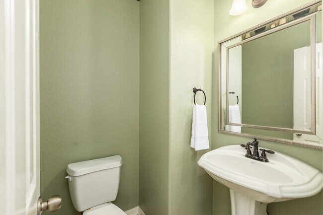 Building Photo - 17255 Mitchell Pass Ln