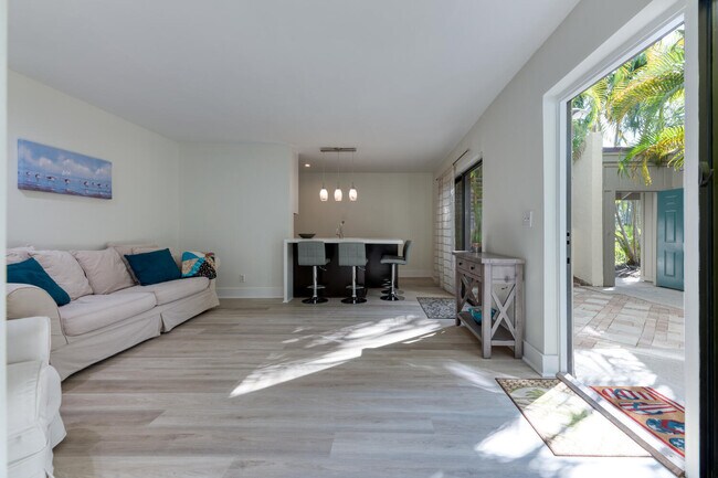 Building Photo - 1605 US-1