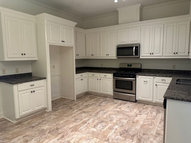 Building Photo - 3/2 For Rent in Germantown School District!