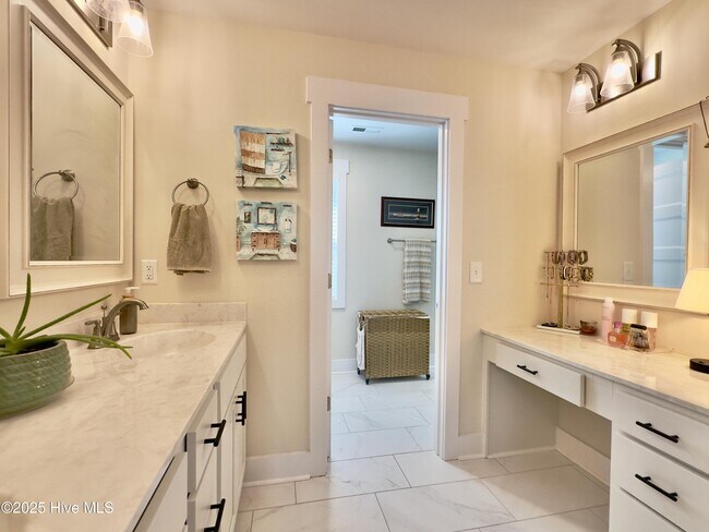 Building Photo - 102 Bogue Harbor Ct