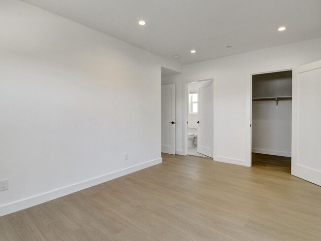Building Photo - 644 Pier Ave