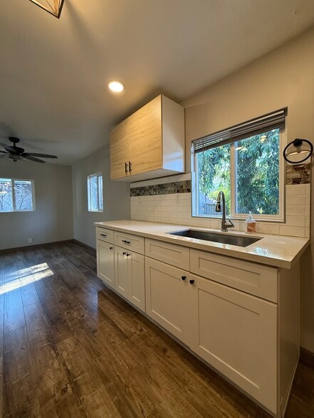 Building Photo - 2661 Newell St