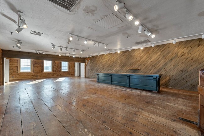 Building Photo - 312 Daniel Webster Hwy