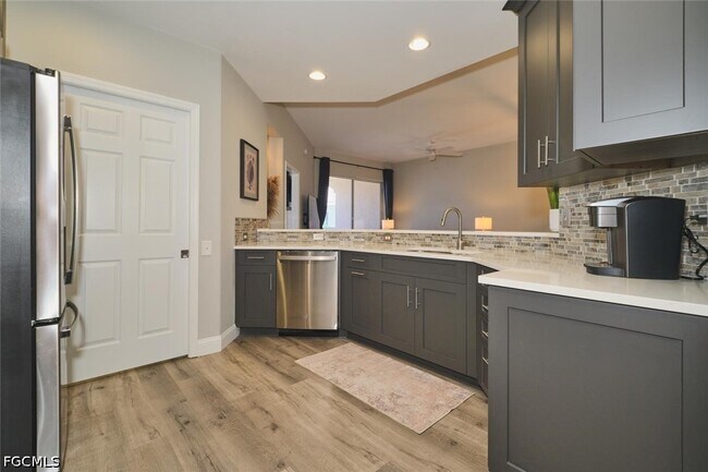 Building Photo - 9190 Southmont Cove