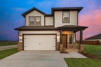 Building Photo - 1504 Twin Frks Dr