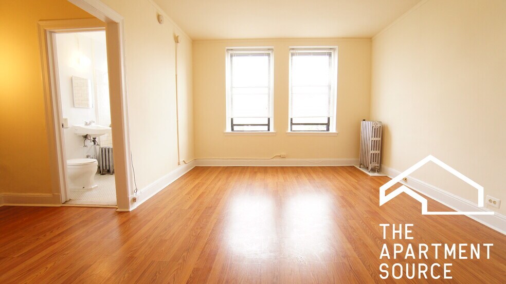 Building Photo - 2777 N Milwaukee Ave