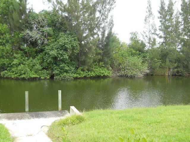 Building Photo - 427 SE 16th St