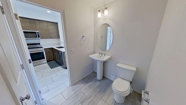 Building Photo - Large 2 Bedroom Townhome at The Village, L...