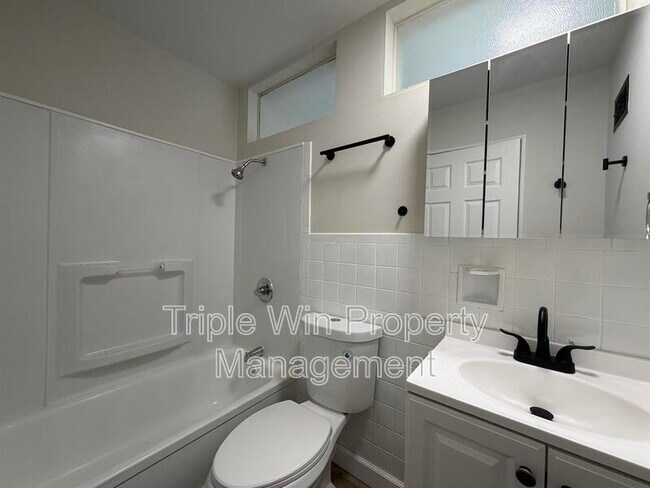 Building Photo - 2257 Luxmore Dr