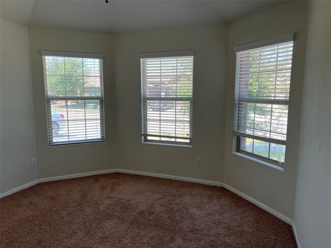 Building Photo - 6928 Cruiser Ln